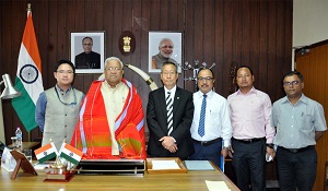 The Governor of Arunachal Pradesh Shri P.B. Acharya with Shri Ram Muivah, Secretary, North East Council (NEC), Shillong at Raj Bhavan, Itanagar on 12th May 2017. 